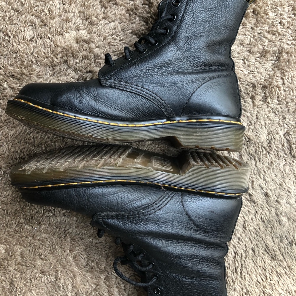 1460 Dr Marten Pascal Virginia Leather Boots